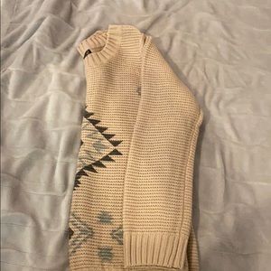 Stylish sweater. Barely worn. Good condition